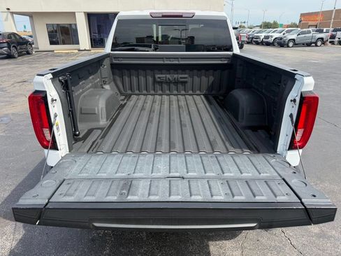 Used 2019 GMC Sierra 1500 SLT w/ SLT Premium Plus Package AWD/4WD image 18