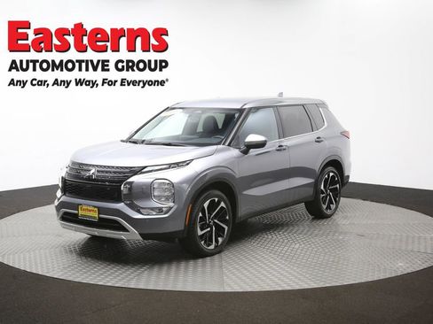 Used 2024 Mitsubishi Outlander SE image 55