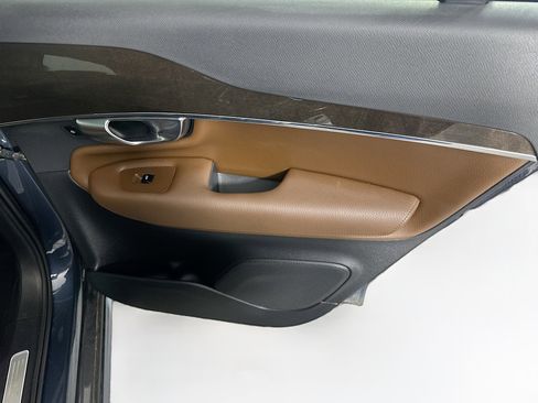 Used 2018 Volvo XC90 T6 Momentum image 30