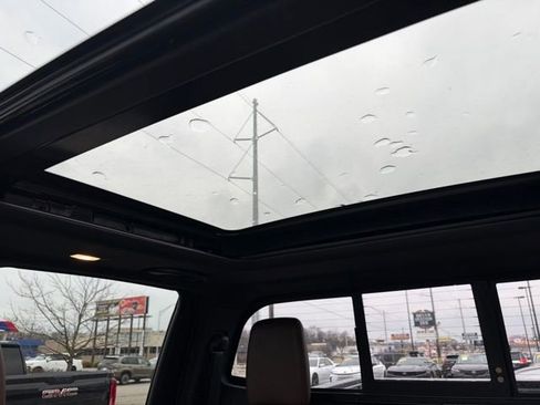 Used 2021 Nissan Titan Platinum Reserve w/ Moonroof Package image 36