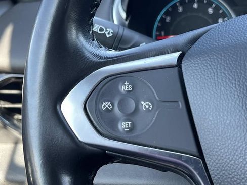 Used 2019 Chevrolet Traverse LT w/ LPO, Floor Liner Package AWD/4WD image 28
