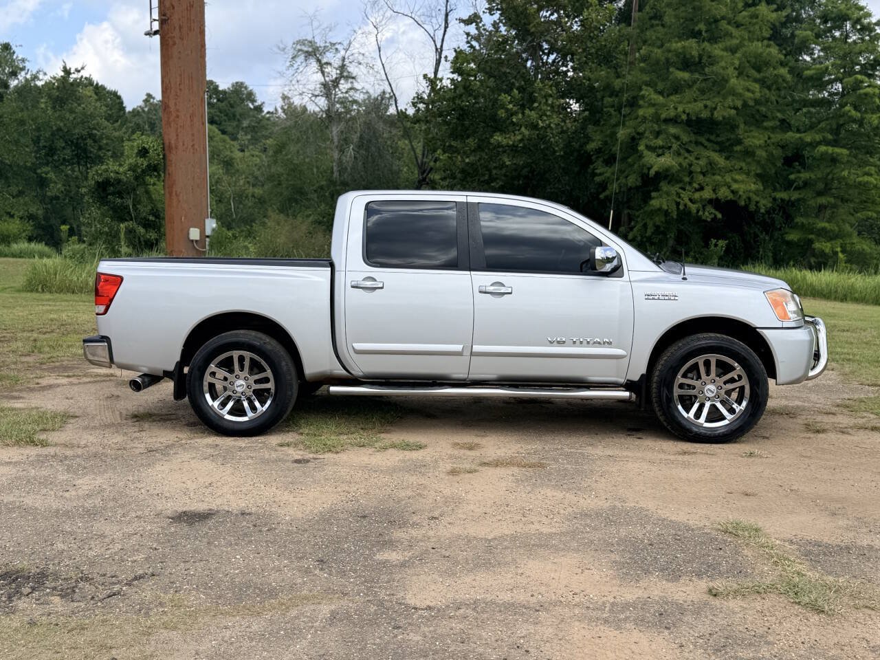 Used 2012 Nissan Titan SV w/ SV Value Truck Pkg RWD image 6