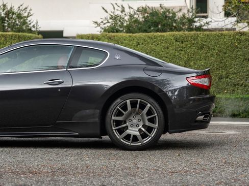 Used 2009 Maserati GranTurismo S RWD image 22