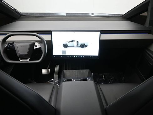 Used 2025 Tesla Cybertruck AWD Crew Cab image 20
