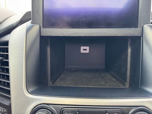 Used 2020 GMC Yukon XL SLT image 27