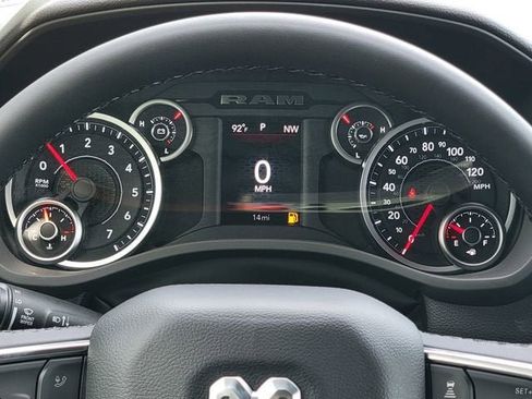 New 2026 RAM 1500 Big Horn AWD/4WD image 34