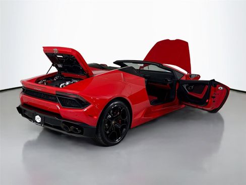 Used 2018 Lamborghini Huracan LP 580-2 image 38