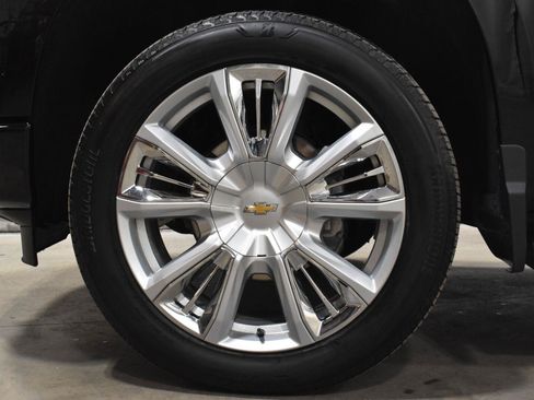 Used 2026 Chevrolet Silverado 1500 High Country w/ Technology Package AWD/4WD image 29