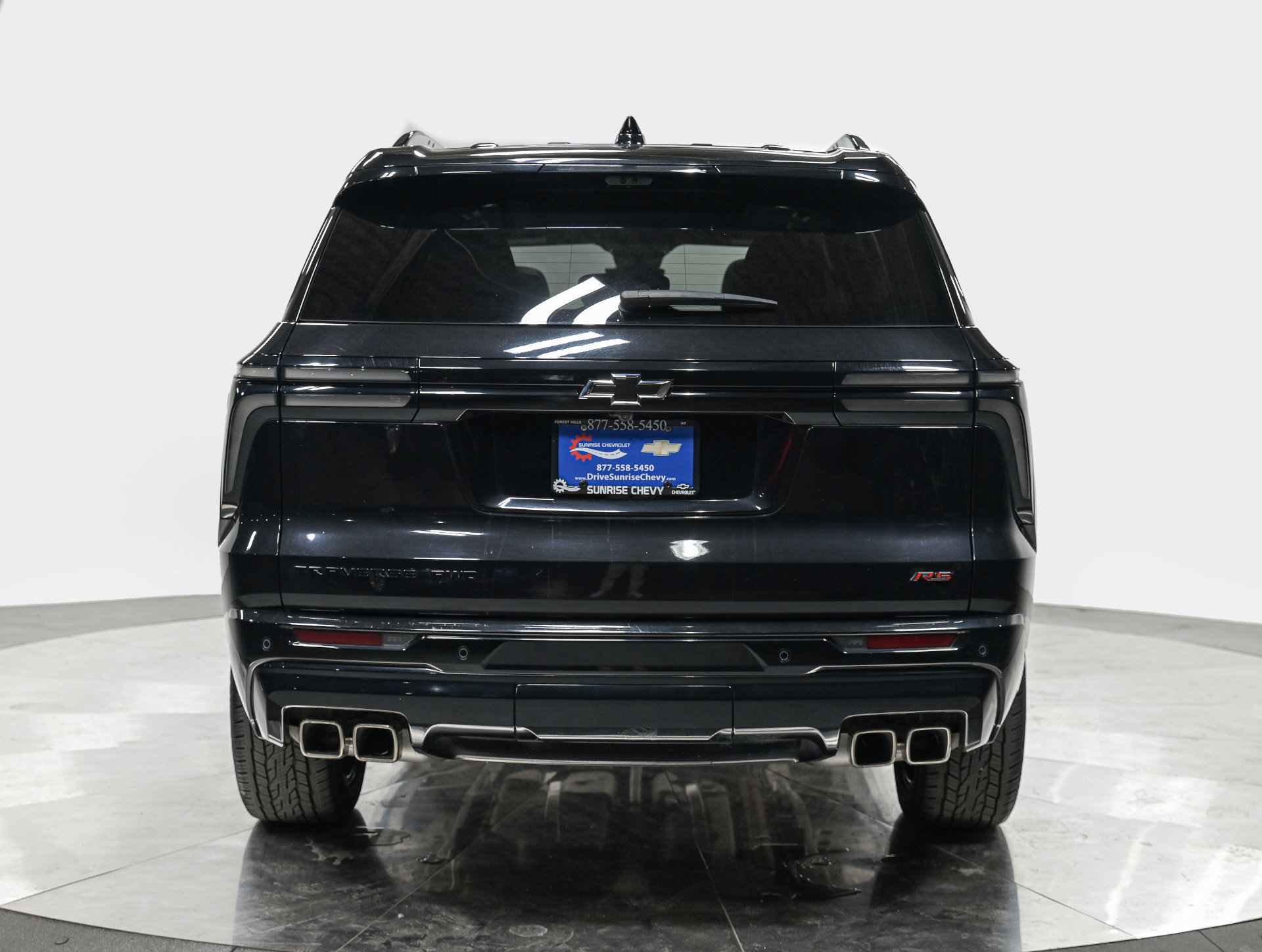 Used 2024 Chevrolet Traverse RS w/ LPO, Floor Liner Package AWD/4WD image 5