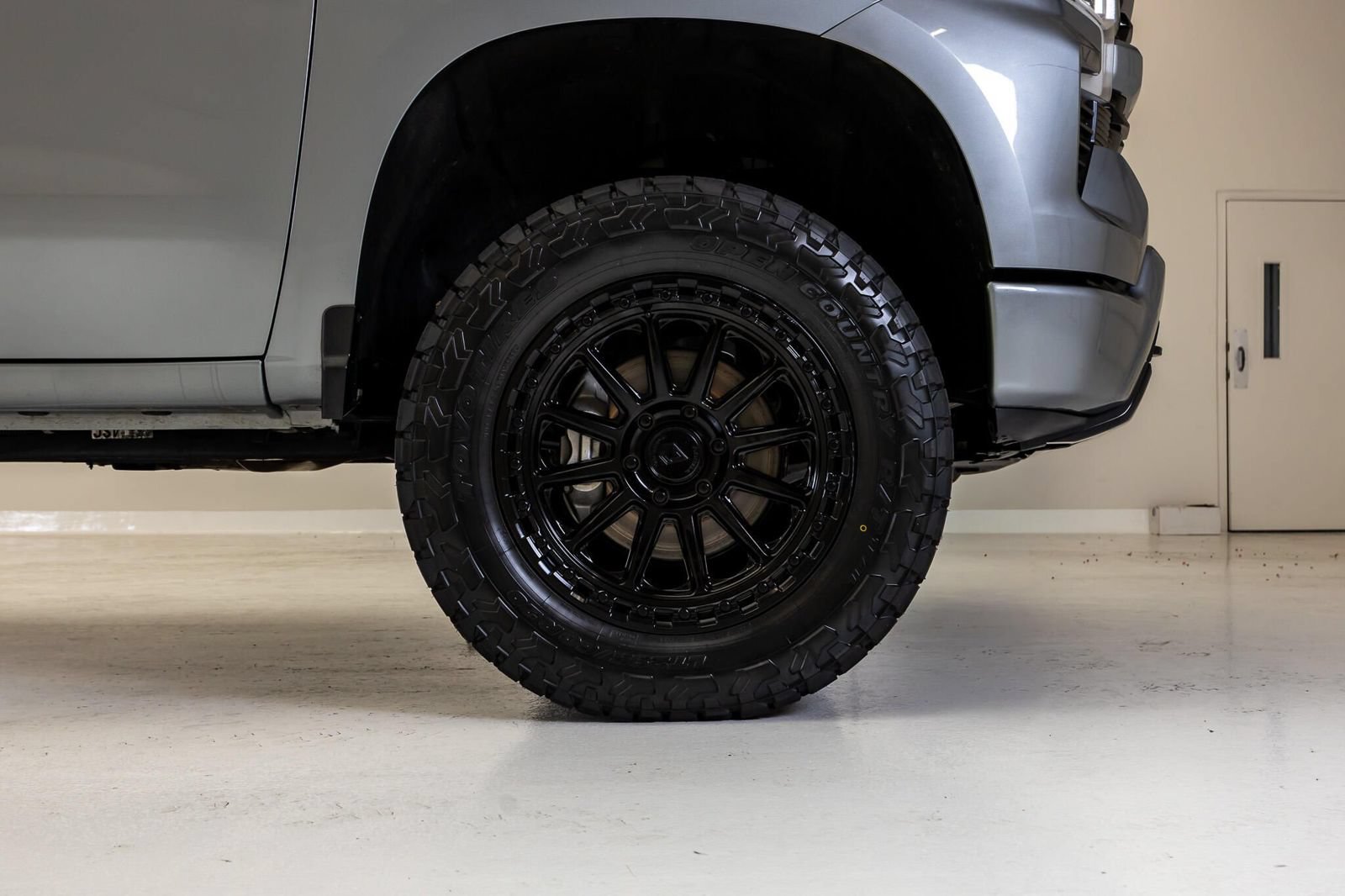 Used 2024 Chevrolet Silverado 1500 RST w/ Convenience Package II AWD/4WD image 12