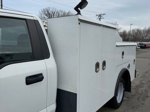 Used 2019 Ford F450 XL w/ Power Equipment Group image 6