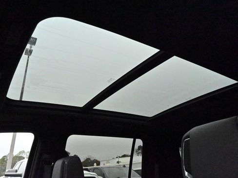 Used 2025 Cadillac Escalade ESV Sport image 10