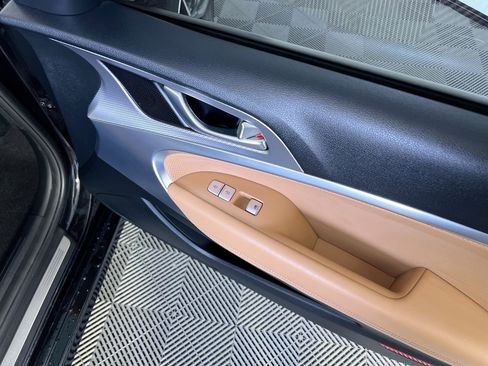 Used 2022 Genesis G70 3.3T RWD image 29