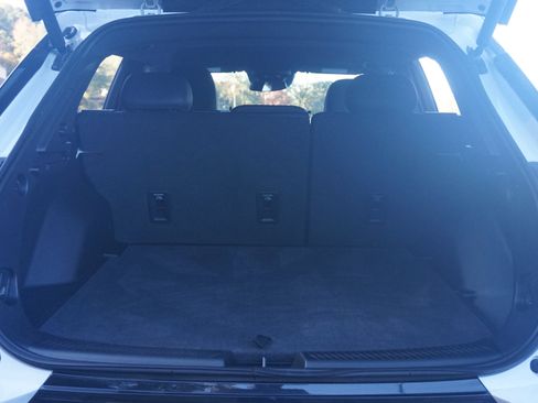 Used 2025 Chevrolet Equinox EV LT w/ Convenience Package image 18