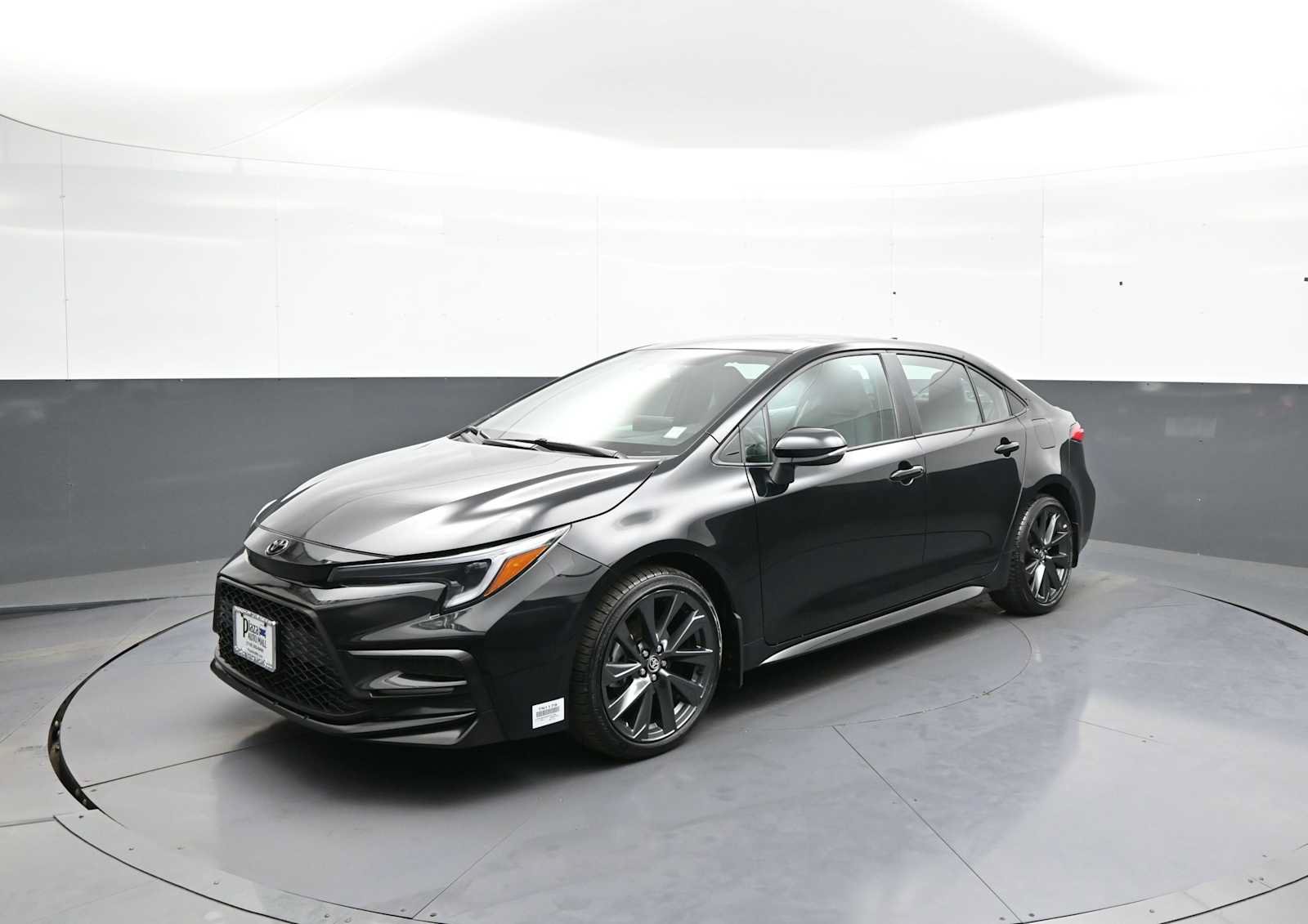 Certified 2025 Toyota Corolla SE w/ Convenience Package FWD image 9