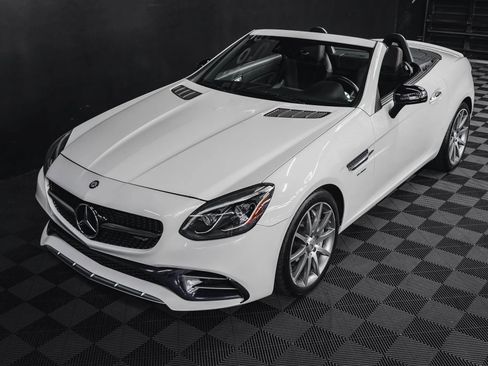 Used 2017 Mercedes-Benz SLC 43 AMG image 35