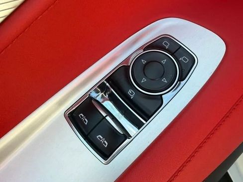 Used 2025 Chevrolet Corvette Z06 RWD image 25