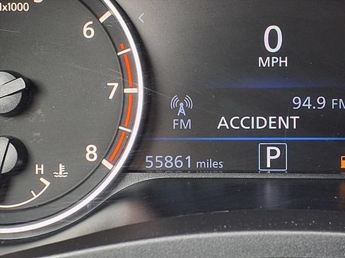 Used 2024 Nissan Altima 2.5 SV FWD image 29