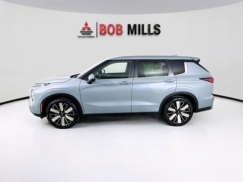 New 2026 Mitsubishi Outlander SE image 4