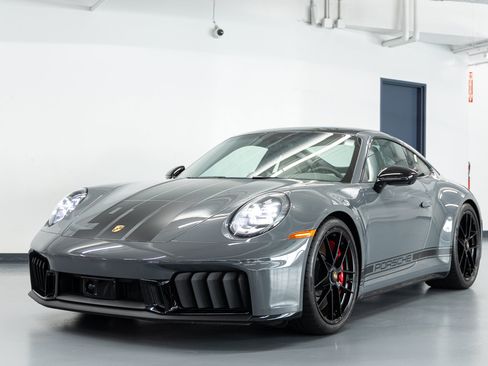 Used 2026 Porsche 911 Carrera GTS RWD image 2