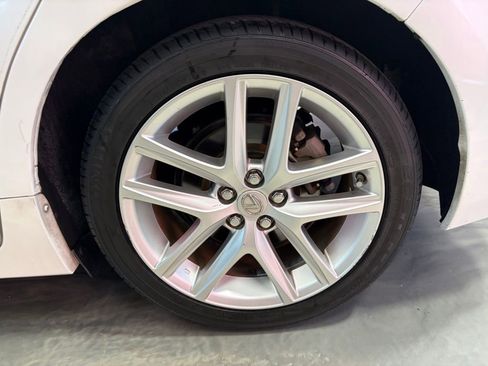 Used 2016 Lexus CT 200h w/ Navigation Package image 25