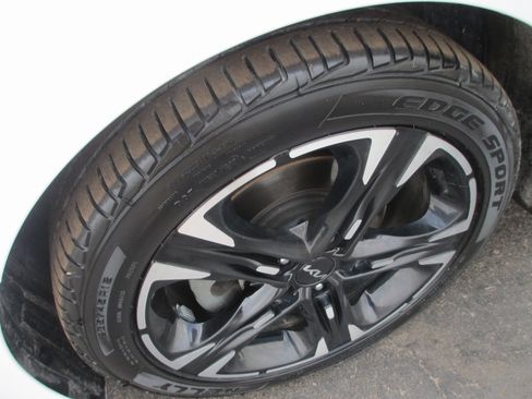 Used 2023 Kia K5 GT-Line image 10