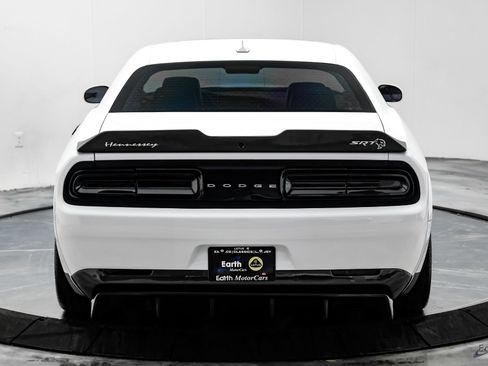 Used 2018 Dodge Challenger SRT Hellcat RWD image 15