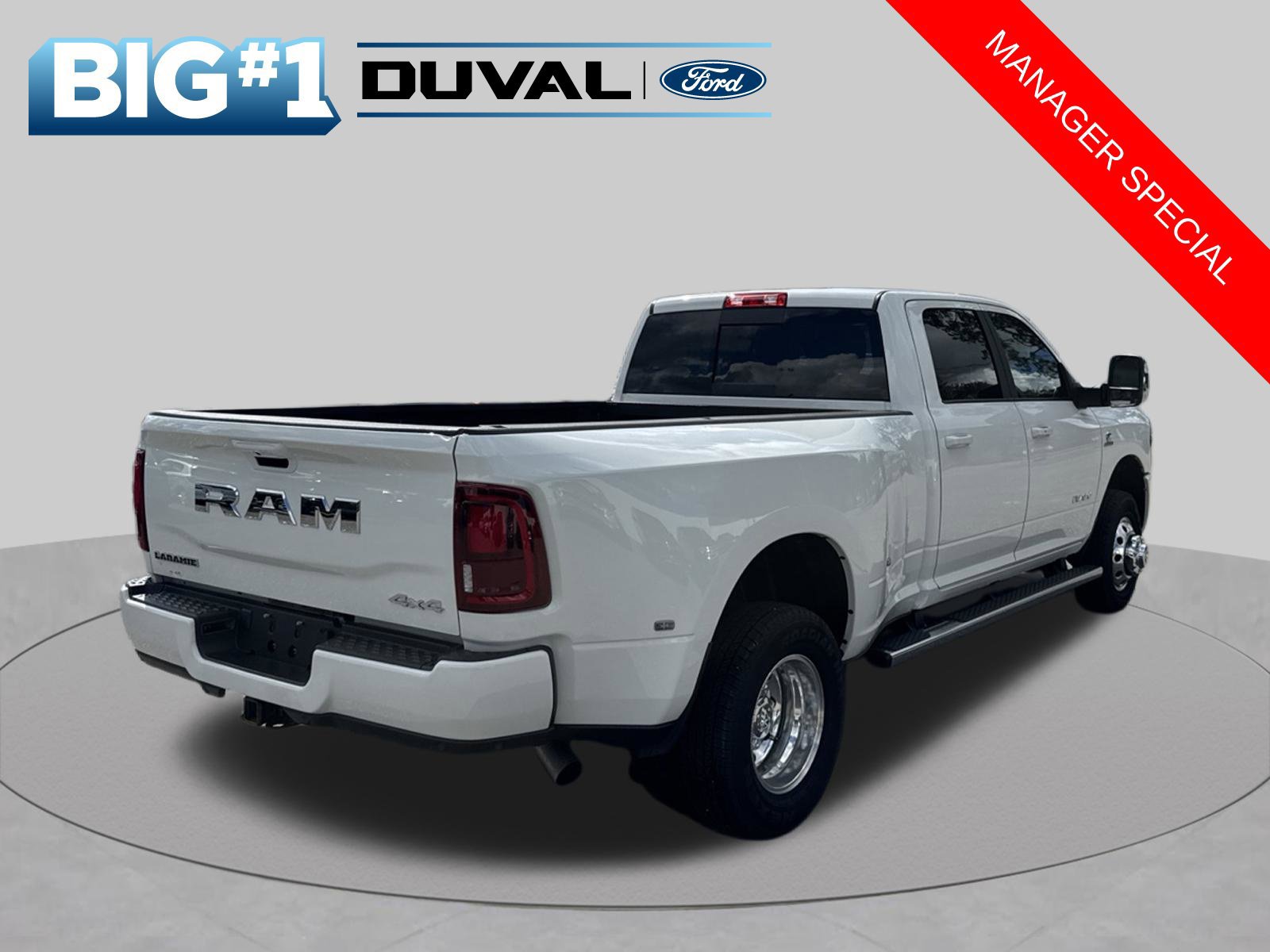 Used 2026 RAM 3500 Laramie AWD/4WD image 2