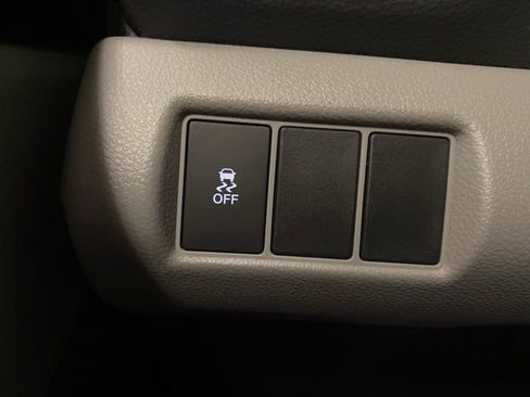 Used 2023 Honda Pilot LX image 32