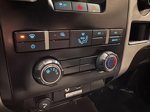 Used 2012 Ford F150 XLT w/ XLT Chrome Pkg image 8