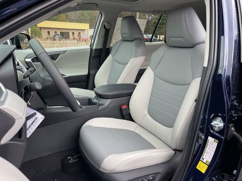 New 2025 Toyota RAV4 XLE Premium image 20