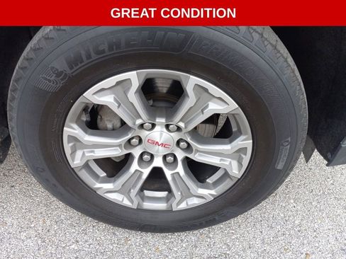 Used 2021 GMC Yukon SLE image 2