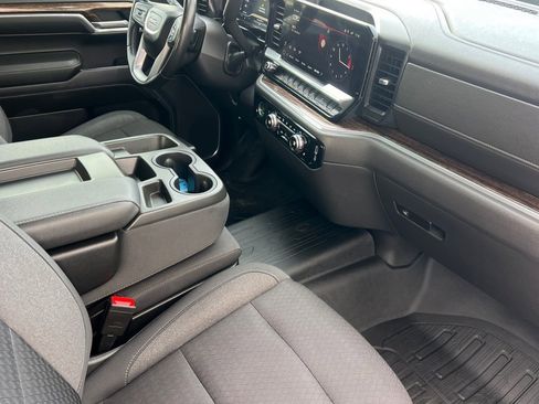 Used 2022 GMC Sierra 1500 SLE image 12