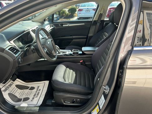 Used 2014 Ford Fusion SE image 9