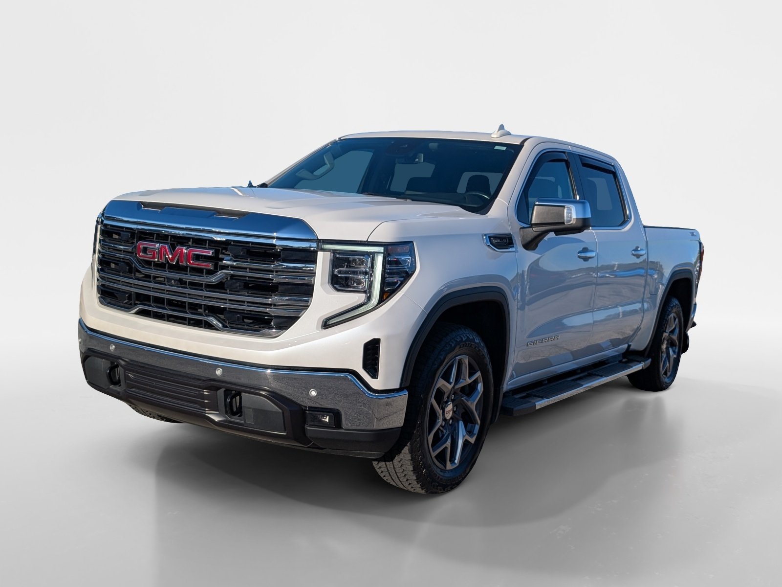 Used 2022 GMC Sierra 1500 SLT w/ SLT Premium Plus Package AWD/4WD image 5