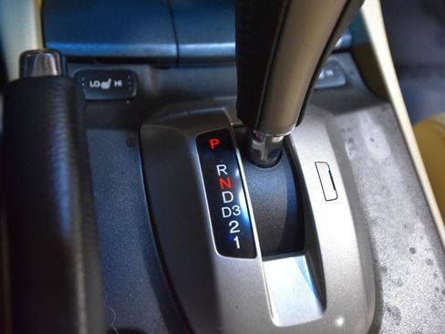 Used 2010 Honda Crosstour EX-L image 24