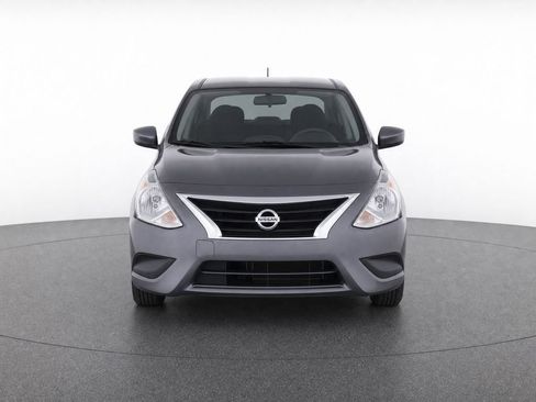 Used 2017 Nissan Versa SV FWD image 5