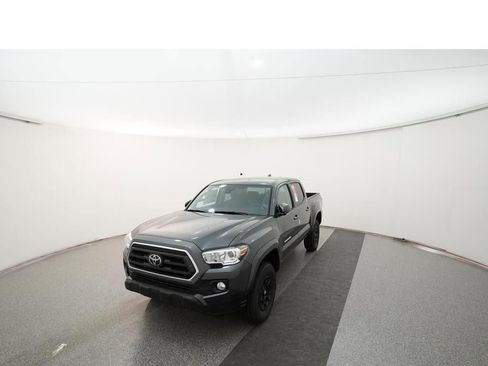 Used 2022 Toyota Tacoma SR5 image 17