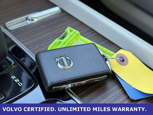 Certified 2022 Volvo XC60 B5 Momentum w/ Advanced Package image 35