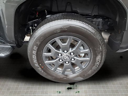 Used 2025 Toyota 4Runner SR5 image 5