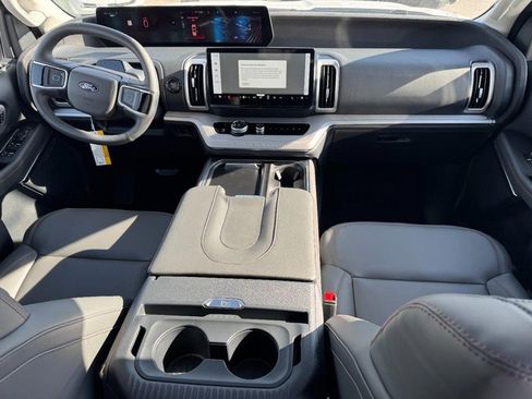 New 2025 Ford Expedition Max Active image 7