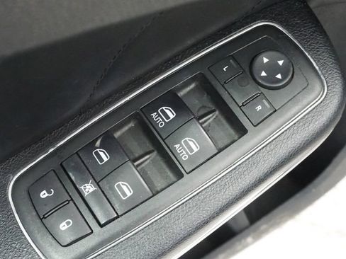 Used 2014 Dodge Charger R/T image 23