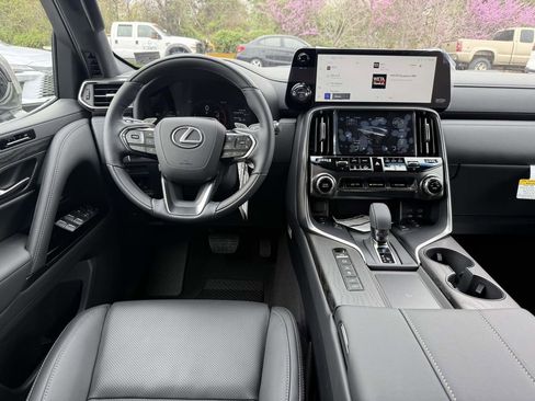 Used 2026 Lexus LX 700h Luxury w/ Accessory Package (Z1) image 8