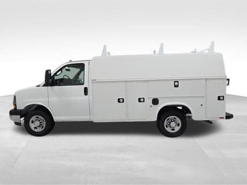 New 2026 Chevrolet Express 3500 w/ Power Convenience Package RWD image 2