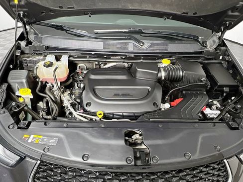 Used 2023 Chrysler Pacifica Touring-L FWD image 28