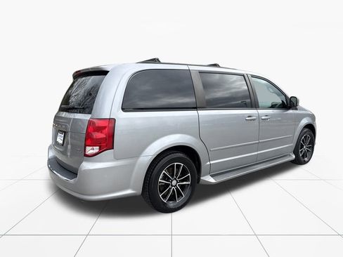 Used 2015 Dodge Grand Caravan R/T w/ Driver Convenience Group image 9