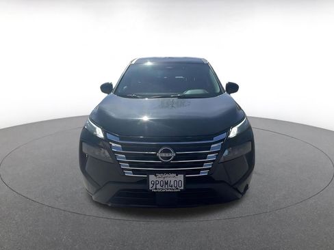 Used 2025 Nissan Rogue SV image 4