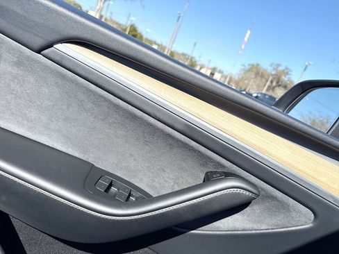 Used 2023 Tesla Model Y Long Range image 12