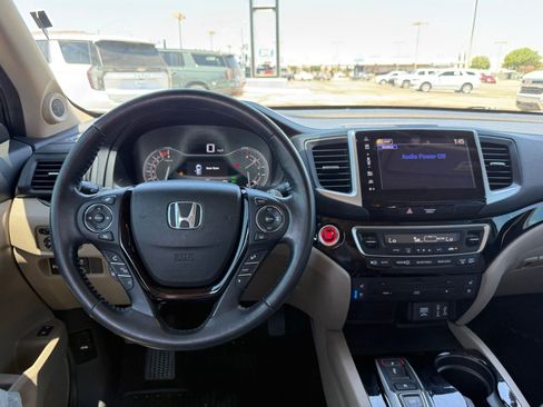 Used 2017 Honda Pilot Elite image 18