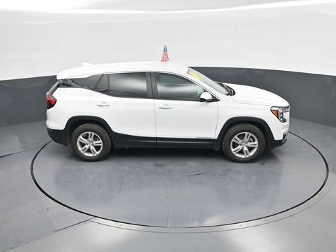 Used 2024 GMC Terrain SLE AWD/4WD image 29
